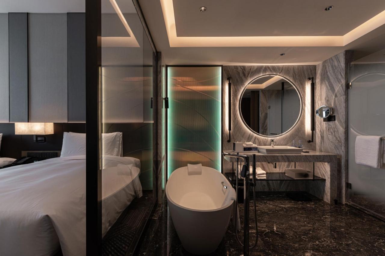Renaissance Changzhou Wujin Hotel Экстерьер фото