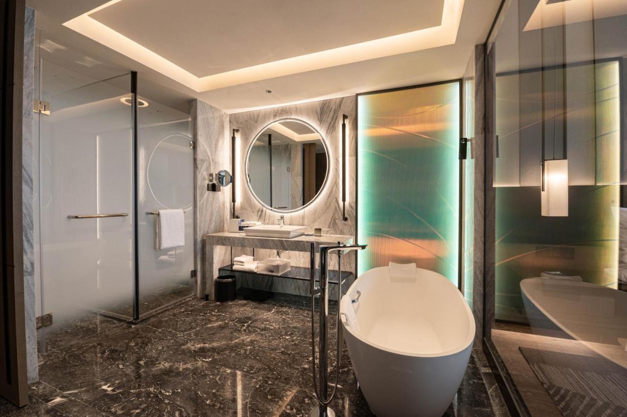 Renaissance Changzhou Wujin Hotel Экстерьер фото