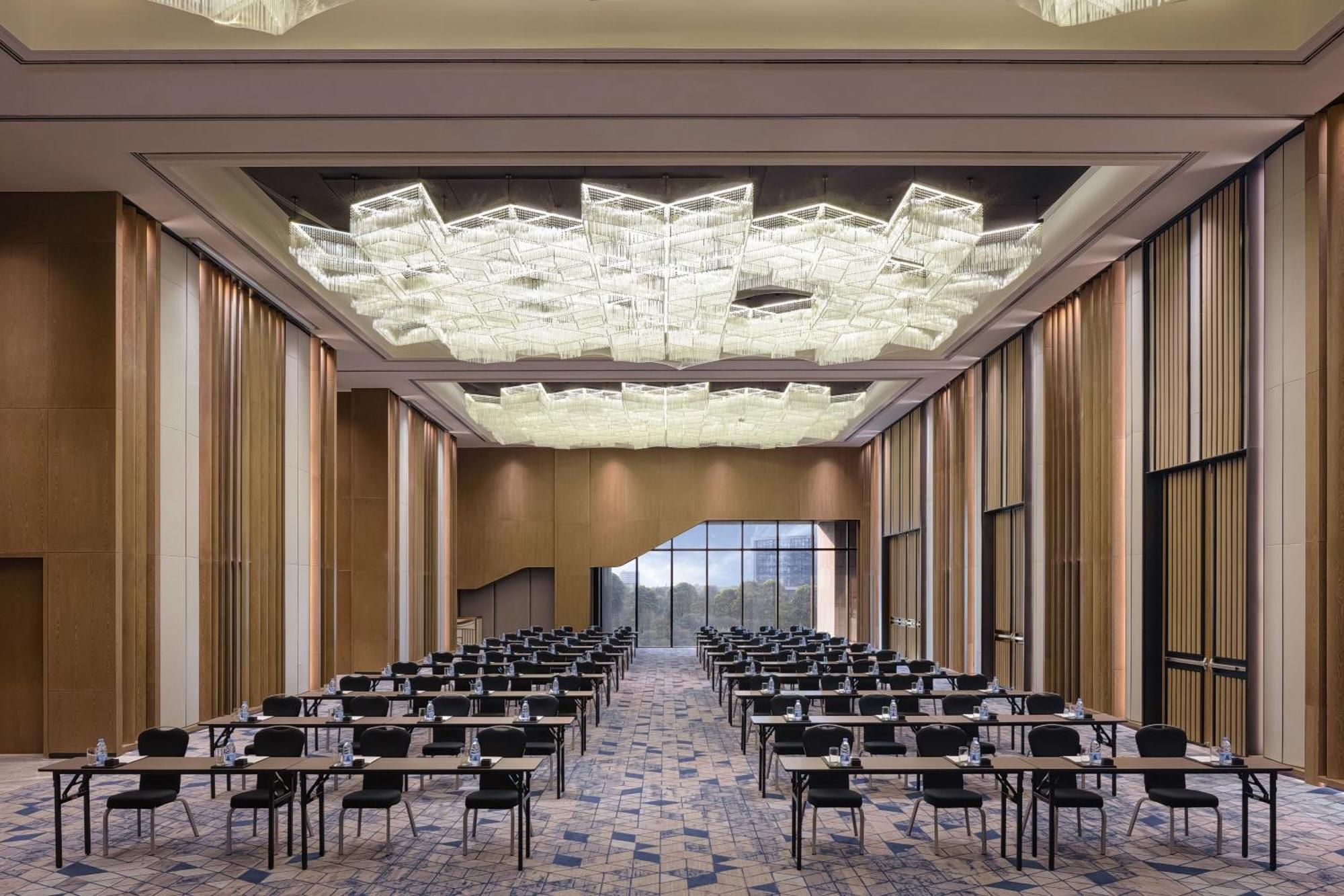 Renaissance Changzhou Wujin Hotel Экстерьер фото